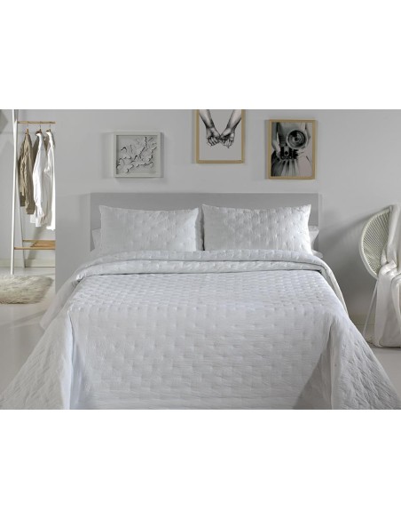 Colcha Bouti Liso 180 Gramos Pierre Cardin Dots