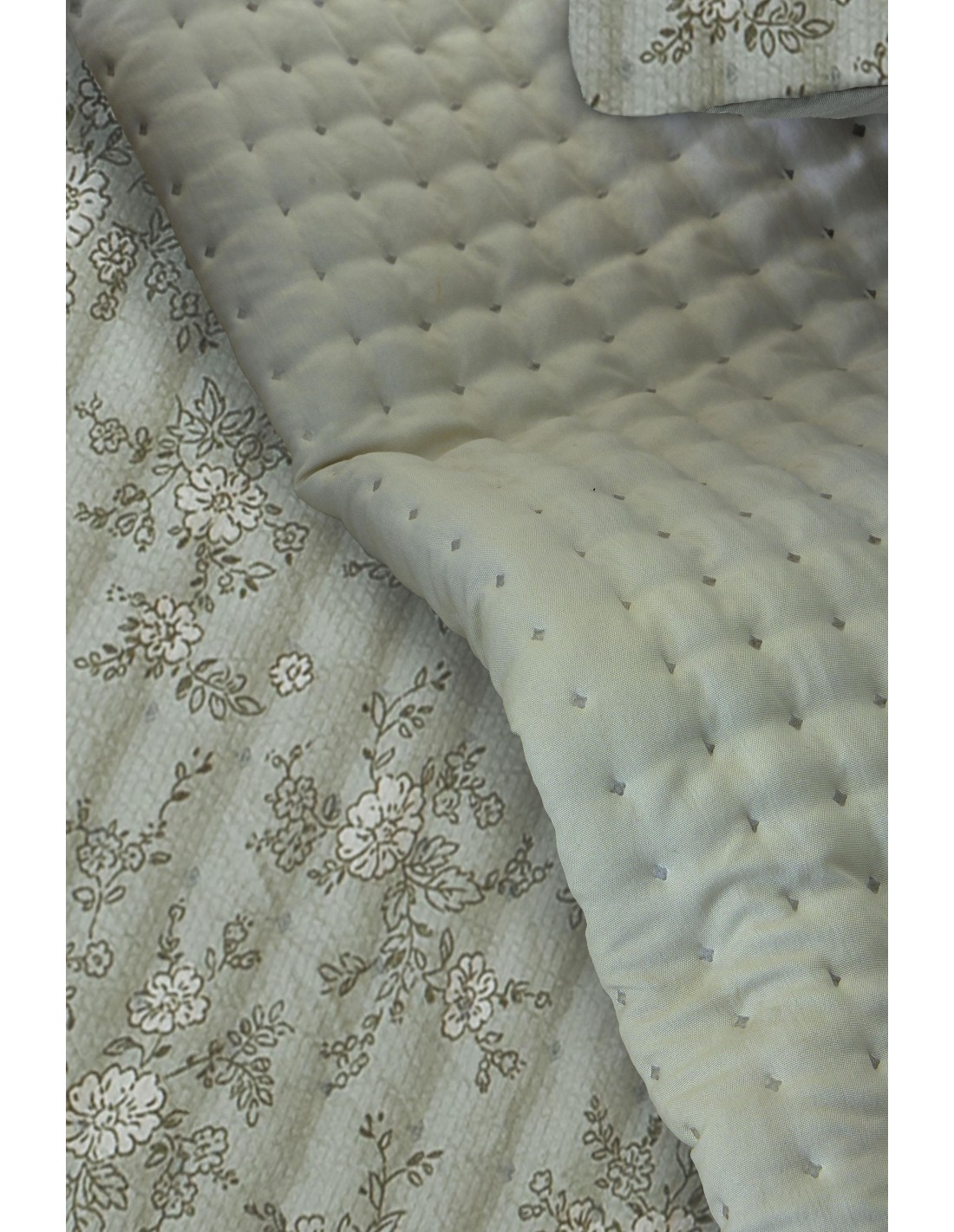Colcha Bouti Fundeco Jacquard Reversible 150 Gramos Elody