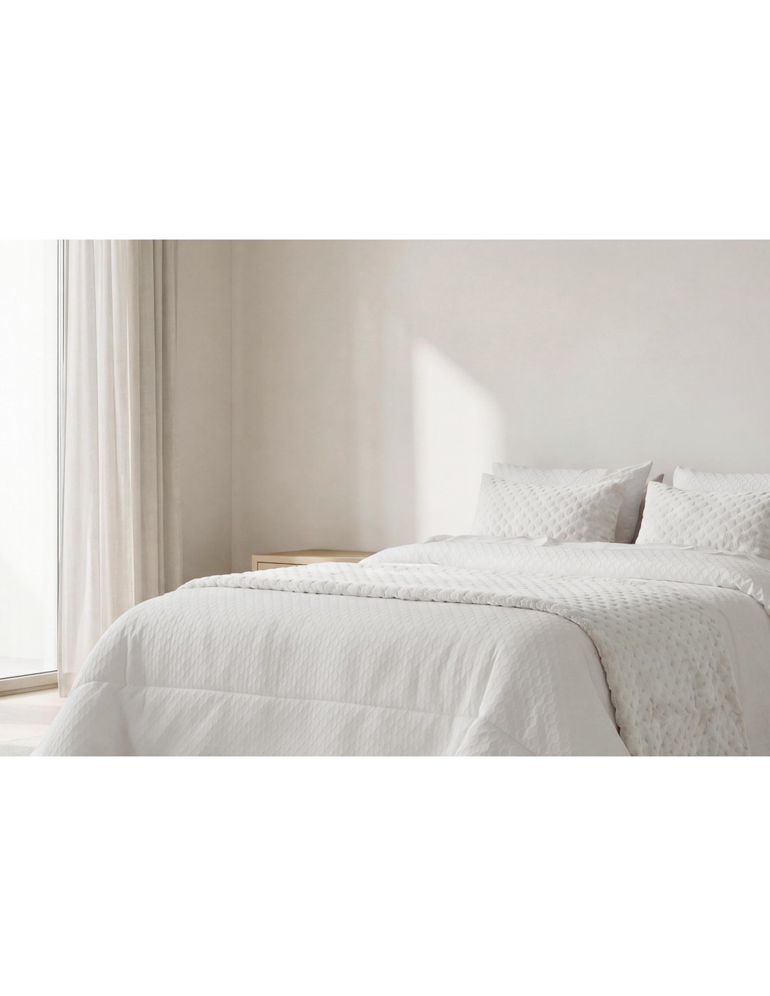 Pies de Cama Decorativos para Dormitorio | Leonard