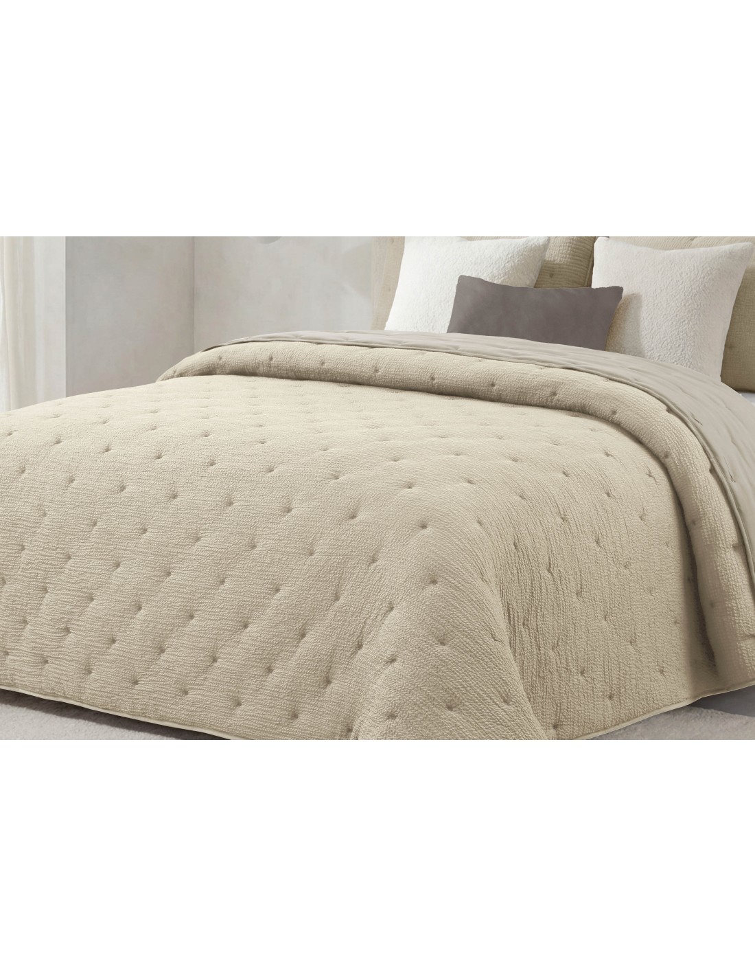 Edredón Conforter Britanie 250 Gramos Jacquard Bordado Tacto Pluma