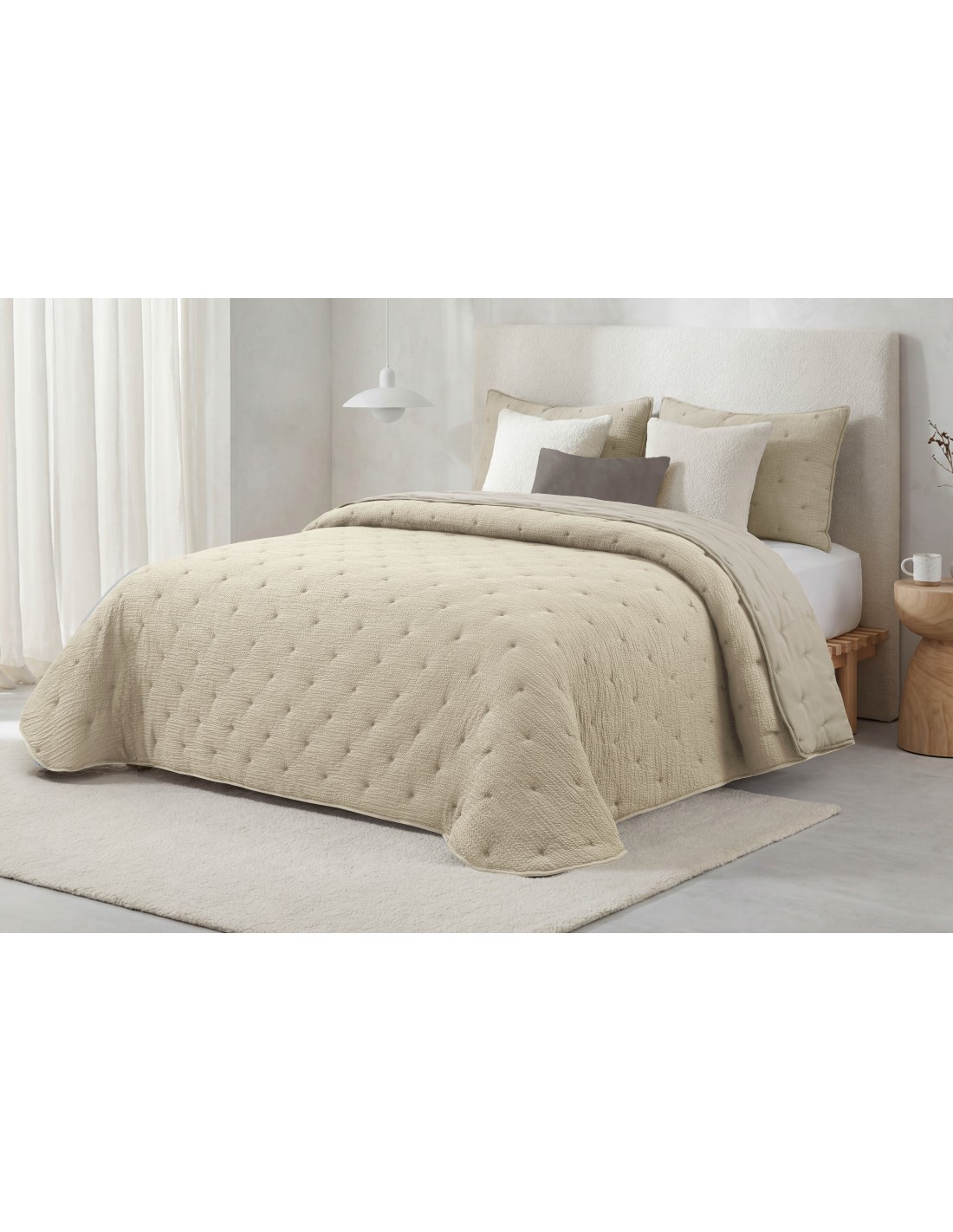 Edredón Conforter Britanie 250 Gramos Jacquard Bordado Tacto Pluma