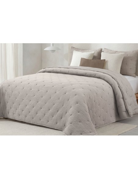 Edredón Conforter Britanie 250 Gramos Jacquard Bordado Tacto Pluma